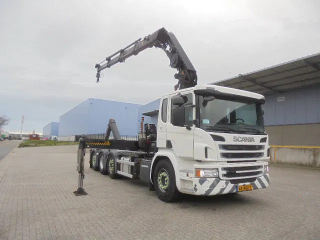 Abrollkipper Scania P370 8X2 HAAK + KRAAN NL TRUCK LOW KM