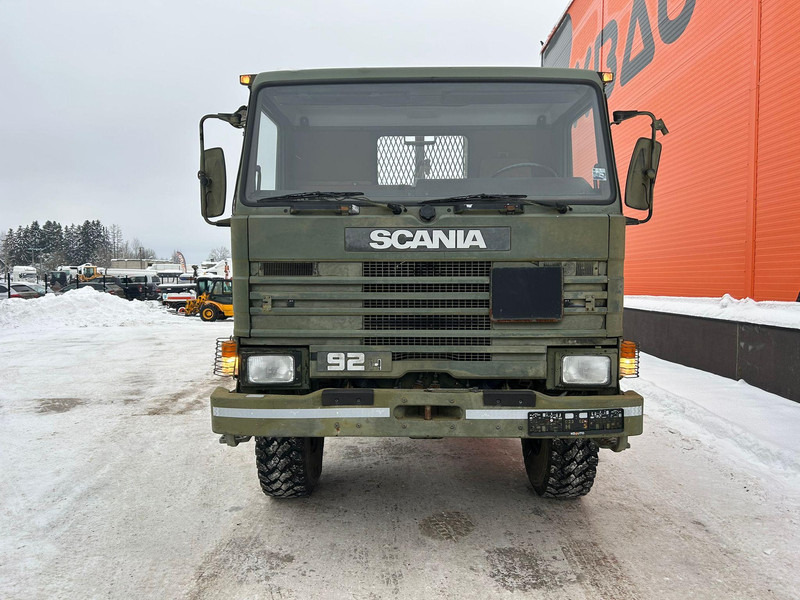 Abrollkipper Scania P 92 4x4 SINGLE WHEEL REAL 4x4 WITH ONLY 26612 KM !!!