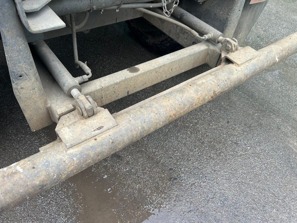 Abrollkipper VOLVO FM460 SCARRABILE 8X4