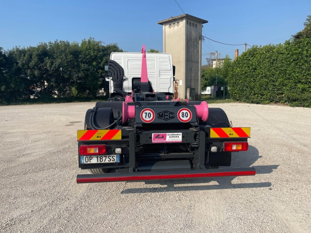 Abrollkipper VOLVO FM9 SCARRABILE