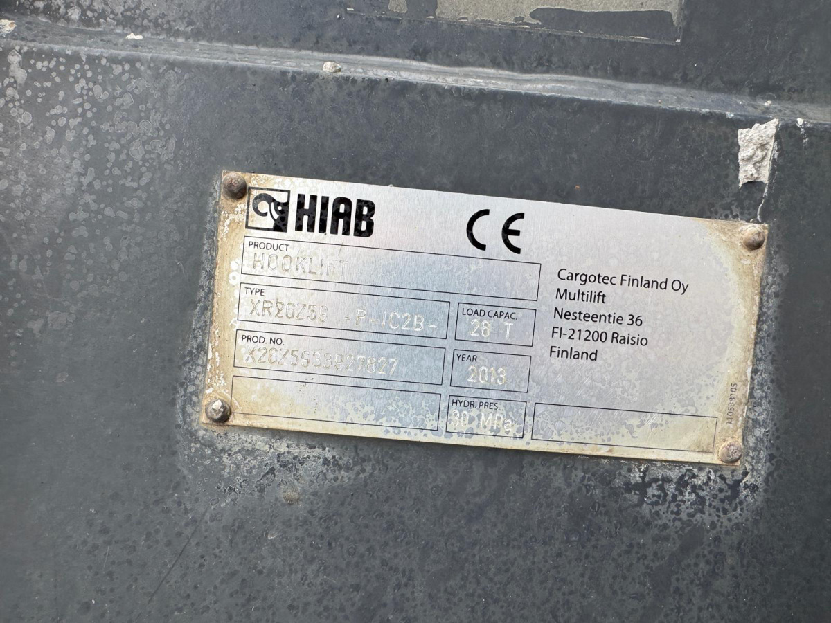 Abrollkipper VOLVO FMX-500 8x4 Tridem Hiab 26T