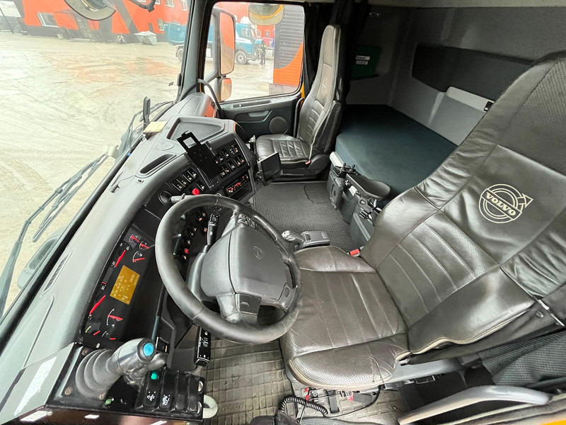 Abrollkipper Volvo FH 540 8x4*4 PALIFT T22 / FRONT AXLE 9 TONS / HUB REDUCTION / SNOW PLOW EQUIPMENT