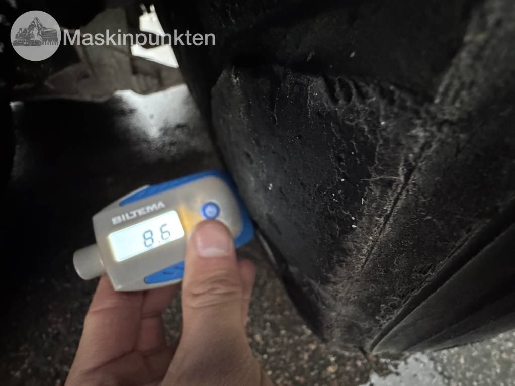 Abrollkipper Volvo FH 8*4 Tridem lastväxlare