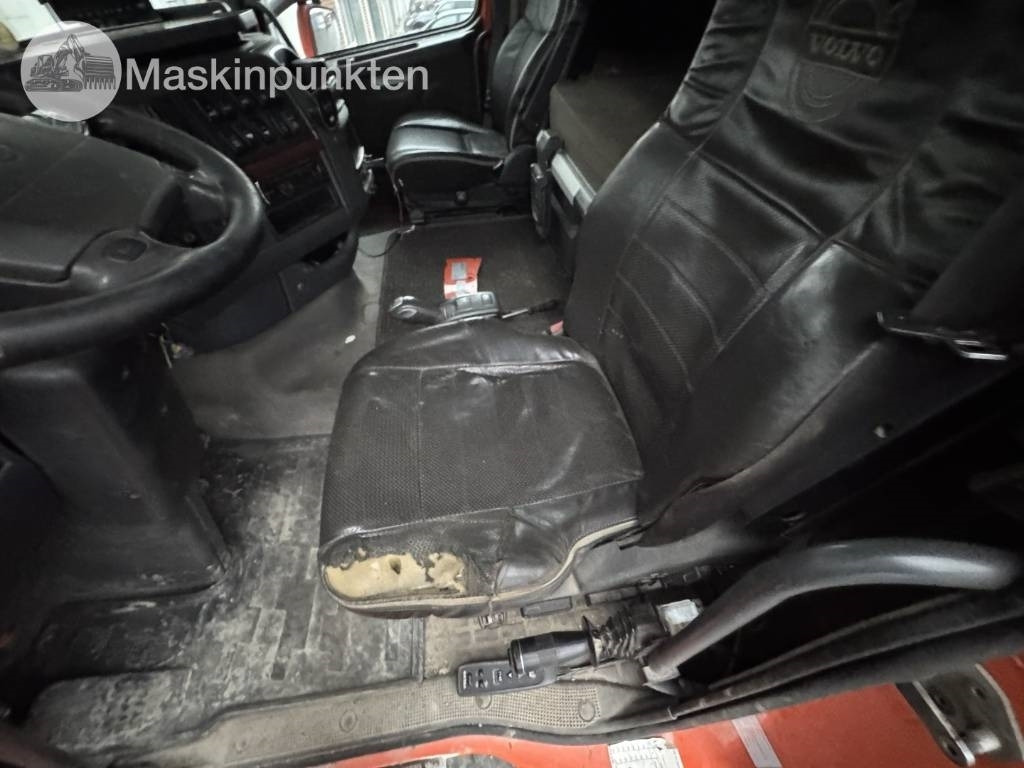 Abrollkipper Volvo FH 8*4 Tridem lastväxlare