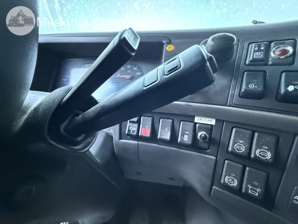 Abrollkipper Volvo FH 8*4 Tridem lastväxlare