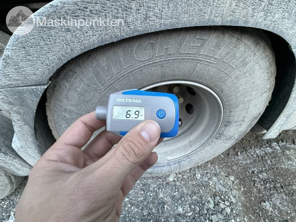 Abrollkipper Volvo FH 8*4 Tridem lastväxlare