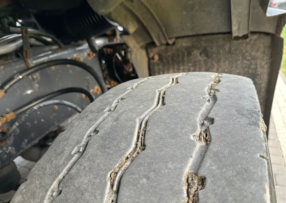 Abrollkipper Volvo FM 400 HAKOWIEC 6X4