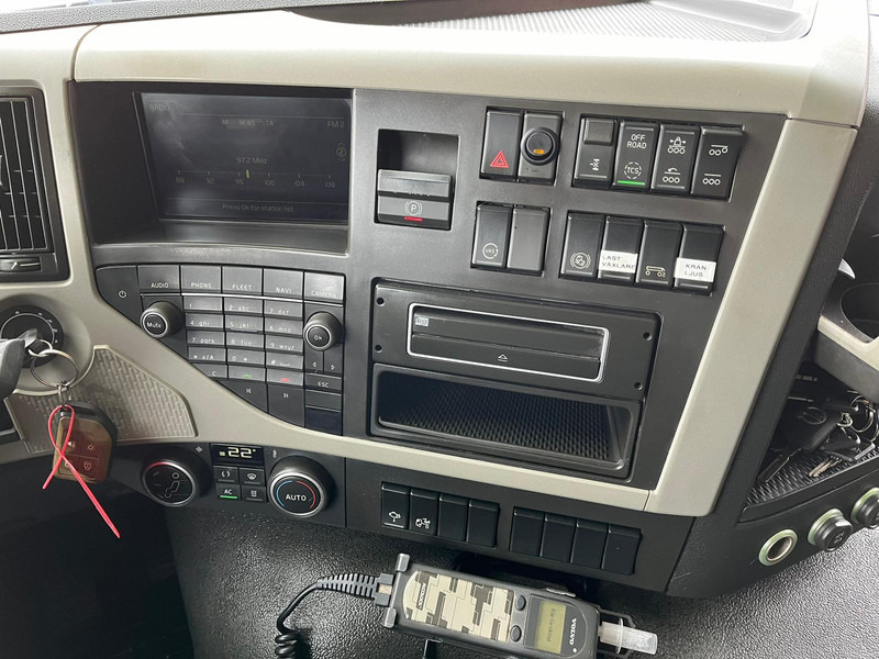 Abrollkipper Volvo FM 450 8x4*4 HIAB 244EP-5 / HIAB XR 18 / L=5100 mm