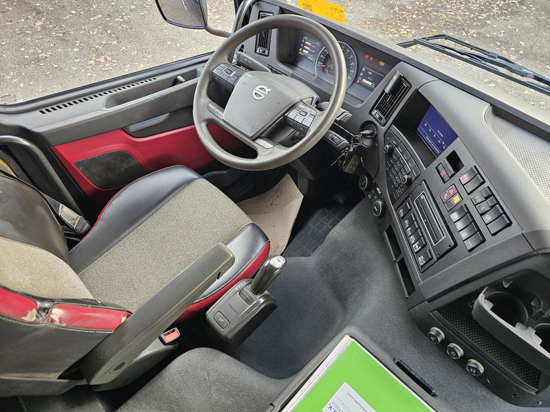 Abrollkipper Volvo FM 460 8x6 / PALFINGER EPSILON / HOOKLIFT