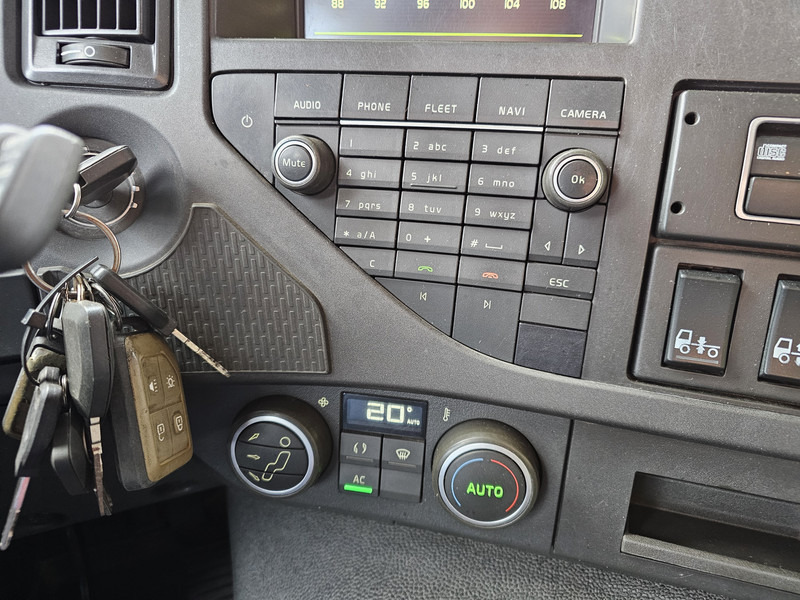 Abrollkipper Volvo FM 460 8x6 / PALFINGER EPSILON / HOOKLIFT