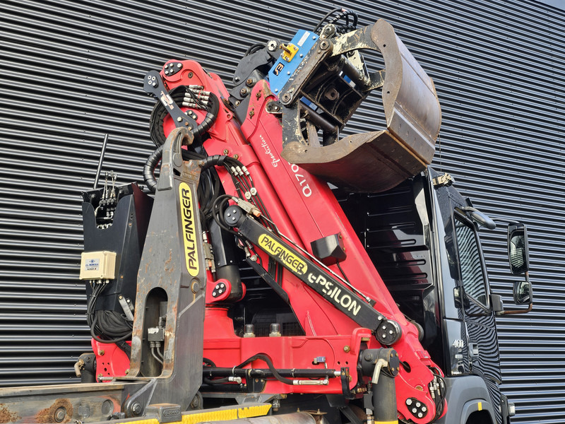 Abrollkipper Volvo FM 460 8x6 / PALFINGER EPSILON / HOOKLIFT