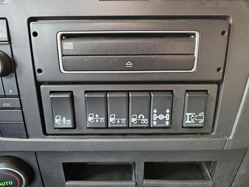 Abrollkipper Volvo FM 460 8x6 / PALFINGER EPSILON / HOOKLIFT