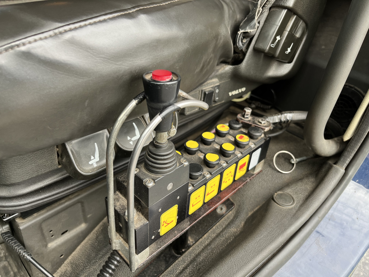 Abrollkipper Volvo FM 500 8x4