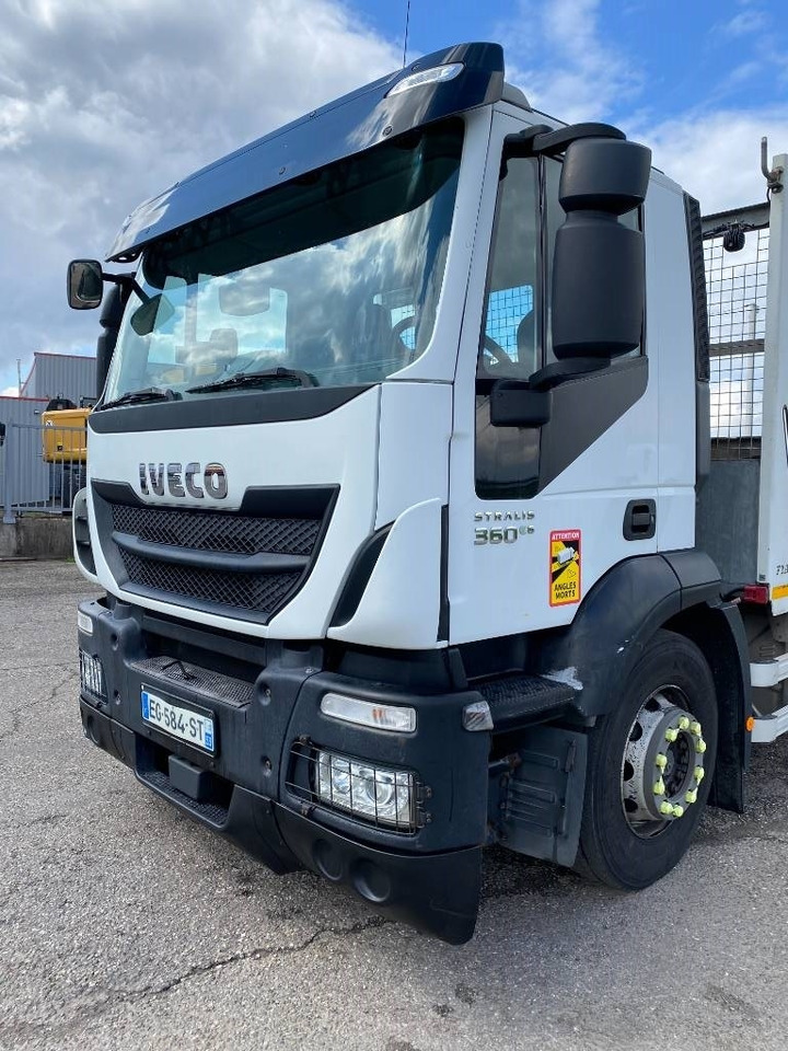 Autotransporter LKW Iveco STRALIS 360 e6 A Réparer
