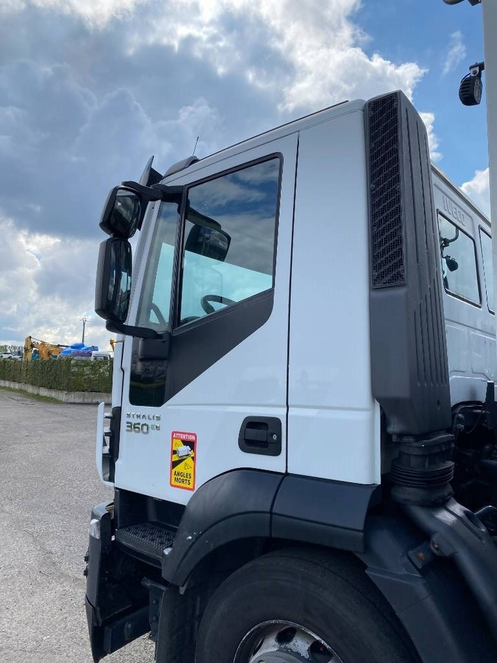 Autotransporter LKW Iveco STRALIS 360 e6 A Réparer
