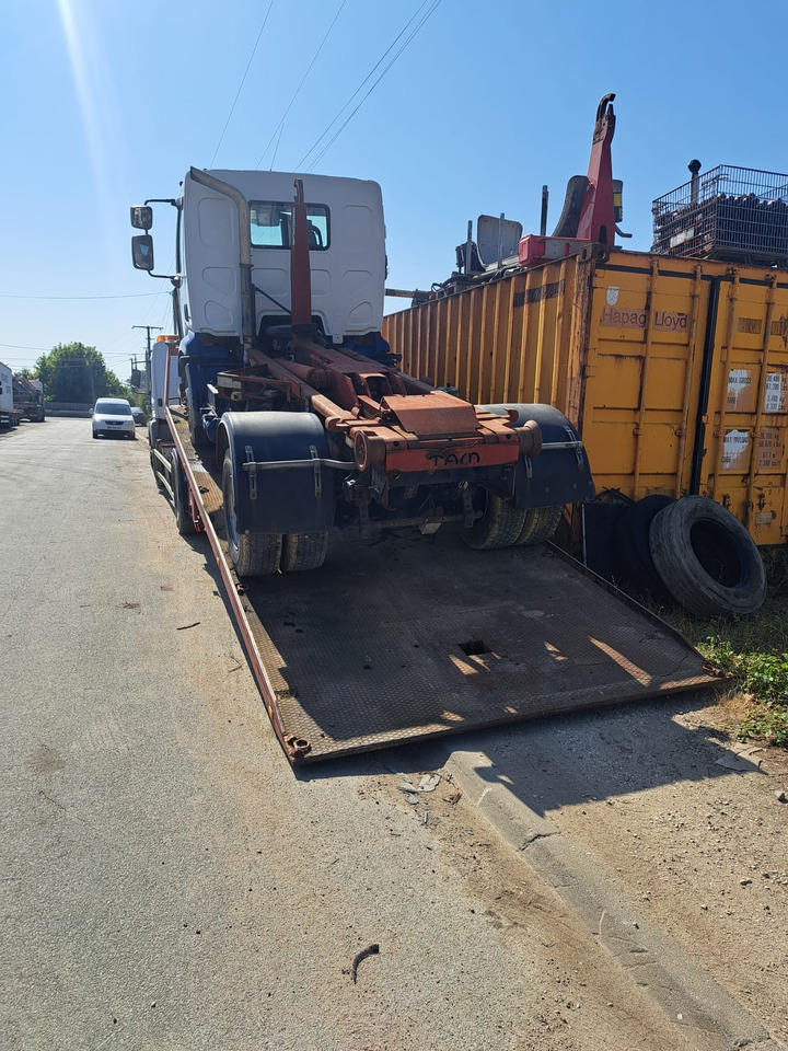 Autotransporter LKW MERCEDES-BENZ 1823