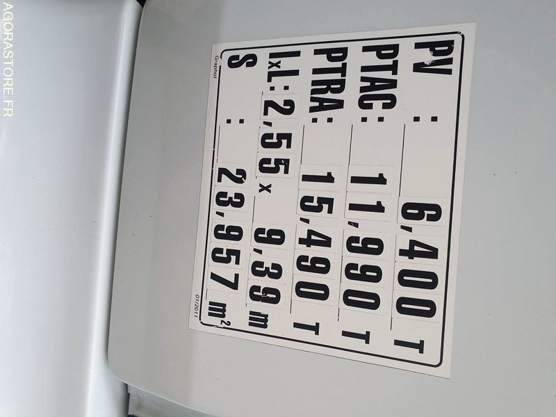 LKW CAMION PORTEUR RENAULT ATELIER ET BASE DE VIE