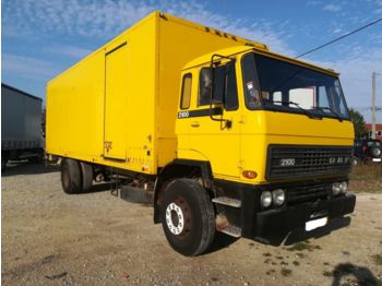Koffer LKW DAF 2100 left hand drive 18 ton with tail lift: das Bild 1