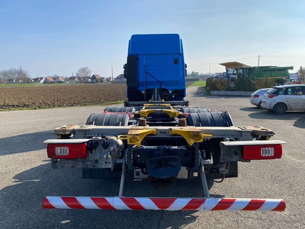 Fahrgestell LKW Iveco STRALIS 460NP LNG RETARDER