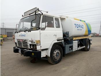 Tankwagen Für die Beförderung von Kraftstoff Hino FH: das Bild 1