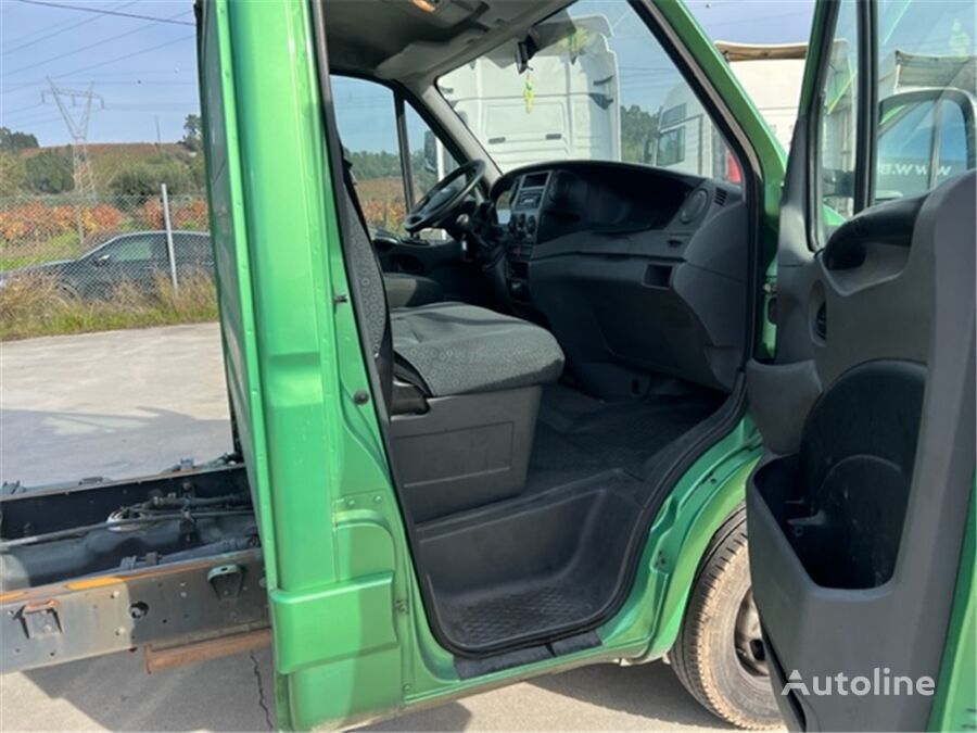 Fahrgestell LKW IVECO 35C17: das Bild 6