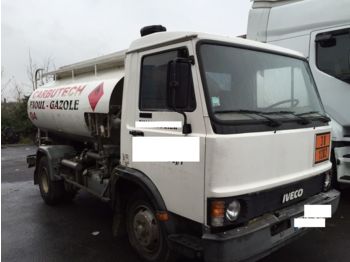 Tankwagen Für die Beförderung von Kraftstoff IVECO 79-10: das Bild 1