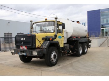 Tankwagen Für die Beförderung von Chemikalien Iveco 330.30 - UNIC- ASFALT-BITUMEN-GOUDRON: das Bild 1