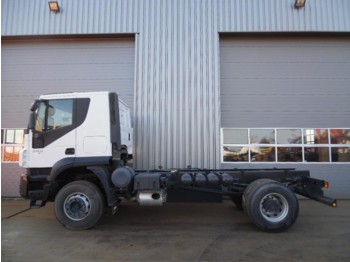 Fahrgestell LKW Iveco Trakker 380 4x2 Chassis Cab UNUSED(15 units available): das Bild 1