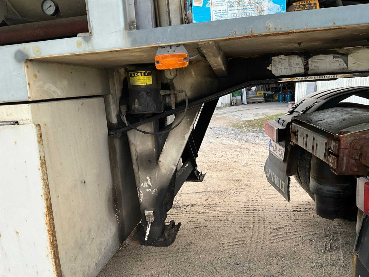 LKW KWB P-393-STI-H3 CHAPEOPLEGGER