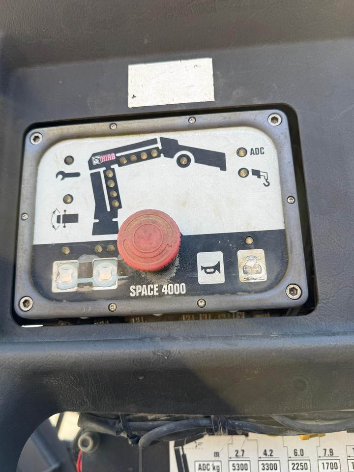 Kipper Camion bénne Mercedes Benz 2633 CC-057-HN