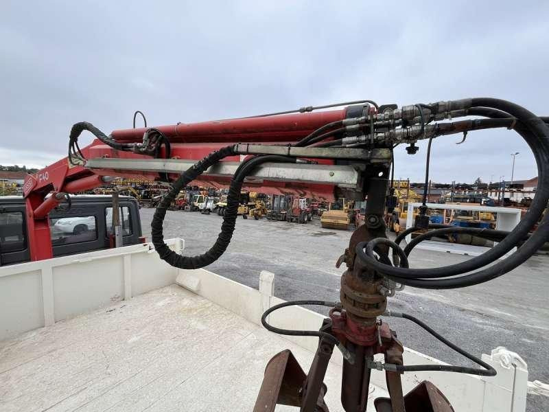 Kipper Iveco GRUE TECTOR 130E18