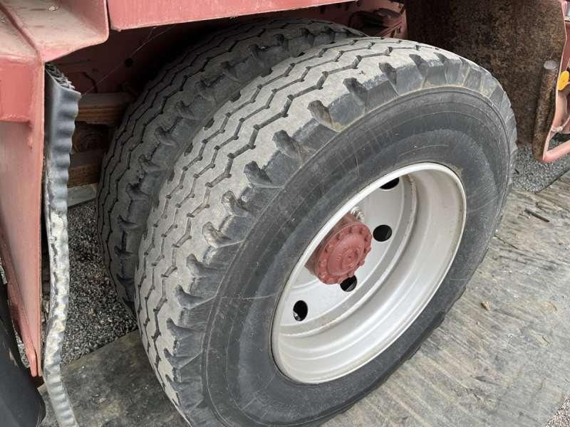 Kipper Iveco GRUE TECTOR 130E18