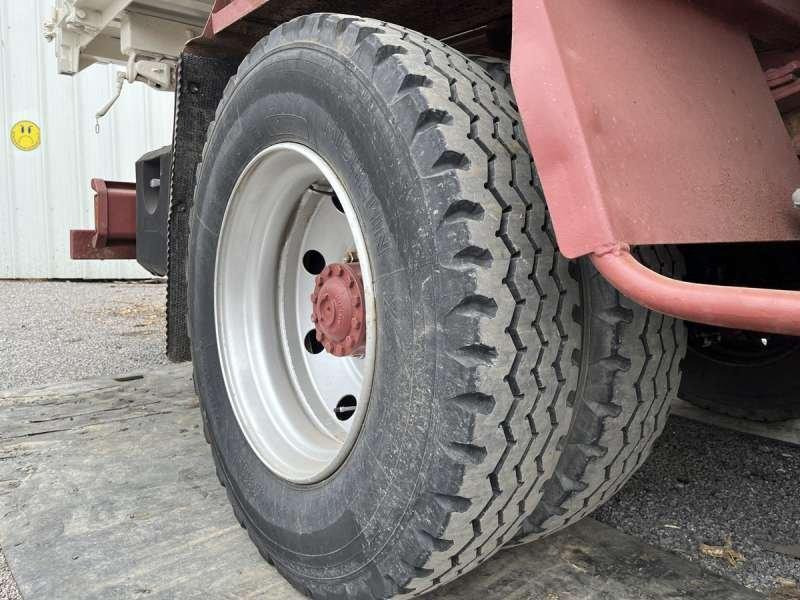 Kipper Iveco GRUE TECTOR 130E18