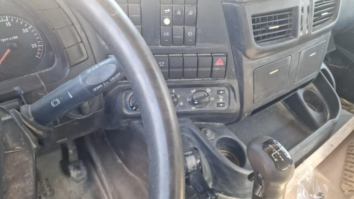 Kipper Iveco Trakker 410