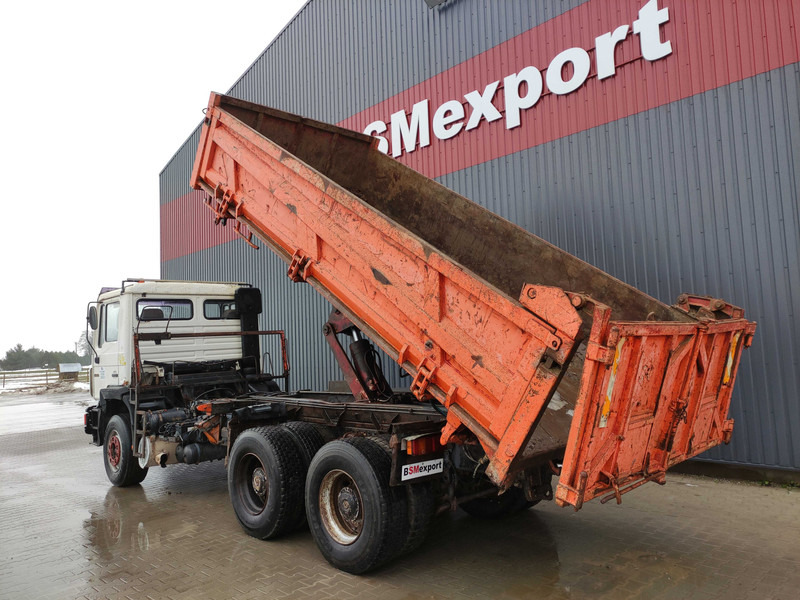 Kipper MAN 33.322 dump truck