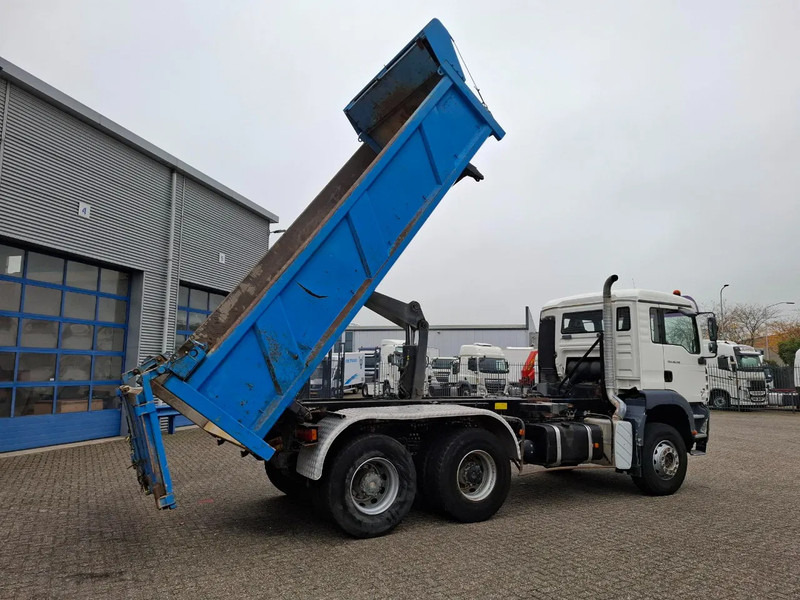Kipper MAN TGA 26.310 / 6X4 / 2XBIG AXLE / 2SIDE TIPPER / ONLY:545423 KM / TUV:06-05-2026 / FULL-STEEL / AIRCO / MANUAL / EURO-4 / 2005