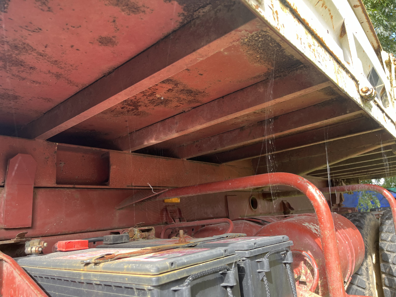 Kipper MERCEDES-BENZ 1314 benne 4x4