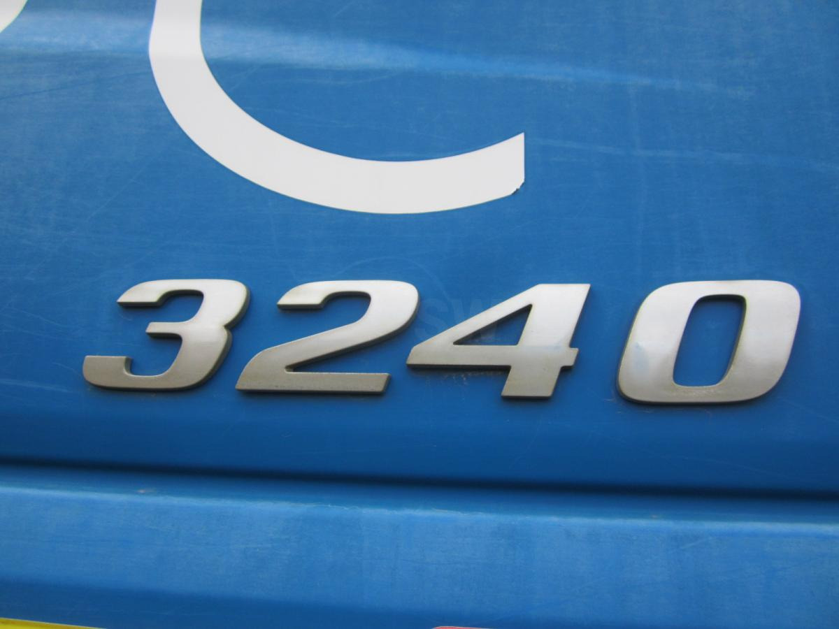 Kipper Mercedes Axor 3240