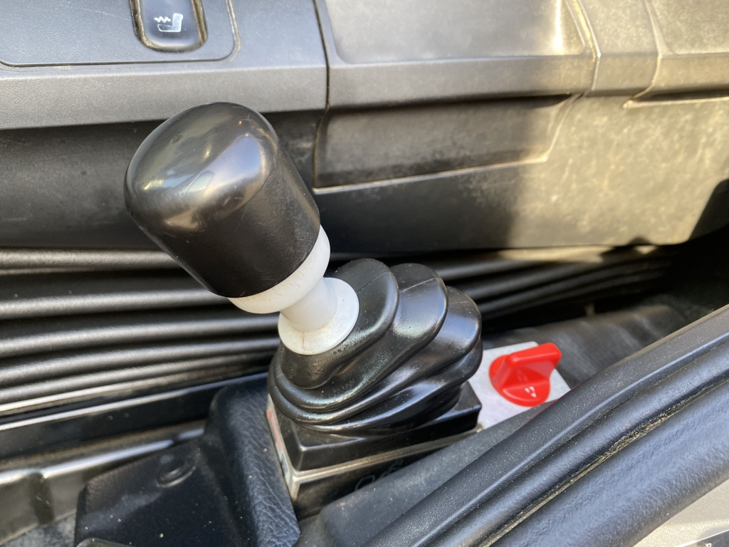 Kipper Mercedes-Benz 1832 4x2 / Fassi Kran