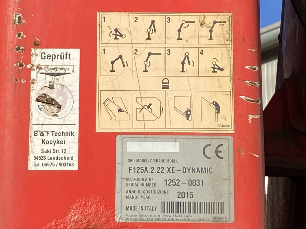 Kipper Mercedes-Benz 1832 4x2 / Fassi Kran