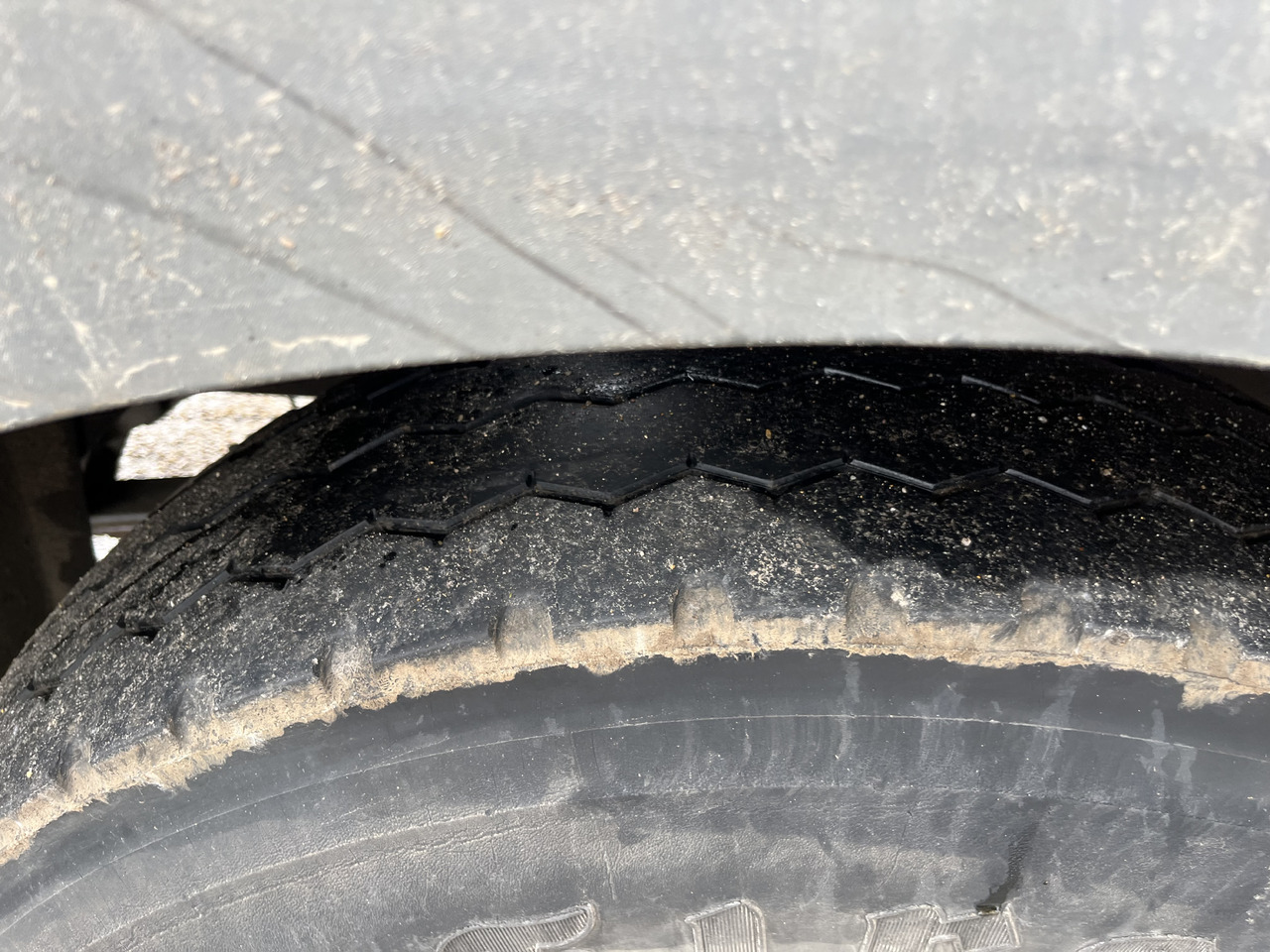 Kipper RENAULT Kerax 370dci 4x2 19T benne grue