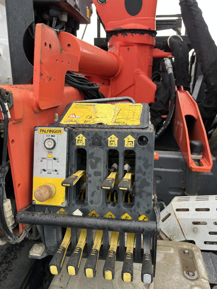 Kipper RENAULT Premium Lander 460dxi bibenne grue Palfinger pk16001