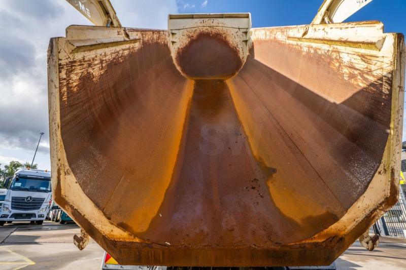 Kipper Renault K 480 + BENNE ENROCHEMENT HARDOX