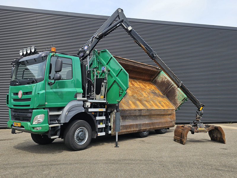 Kipper Tatra 6X6 / T158/II / 2 SIDE TIPPER - HMF Z CRANE