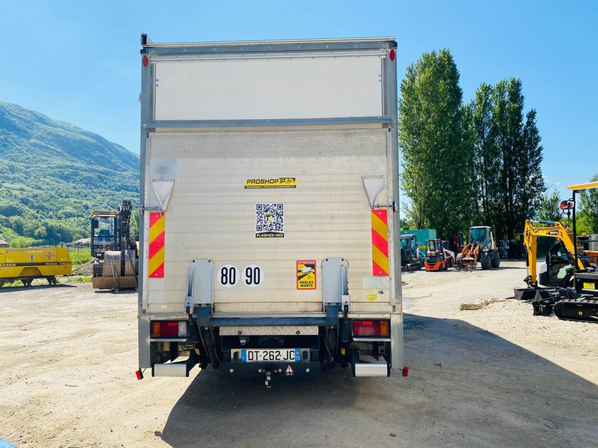 Koffer LKW ISUZU Camion SÉRIE N AVEC 2 STRUCTURES CHAPITEAUX