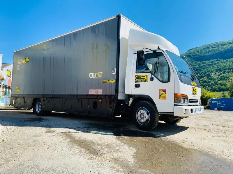 Koffer LKW ISUZU Camion SÉRIE N AVEC 2 STRUCTURES CHAPITEAUX