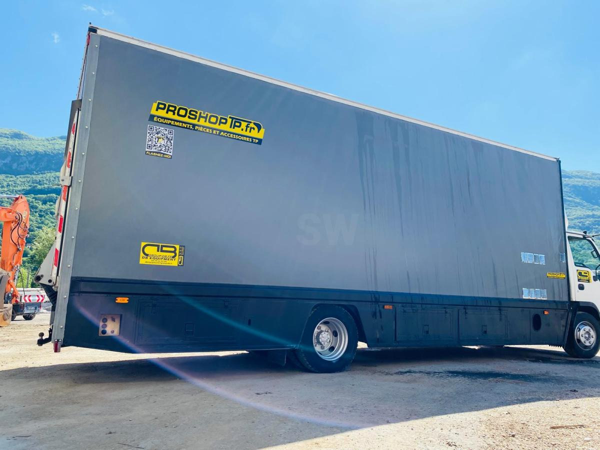 Koffer LKW ISUZU Camion SÉRIE N AVEC 2 STRUCTURES CHAPITEAUX