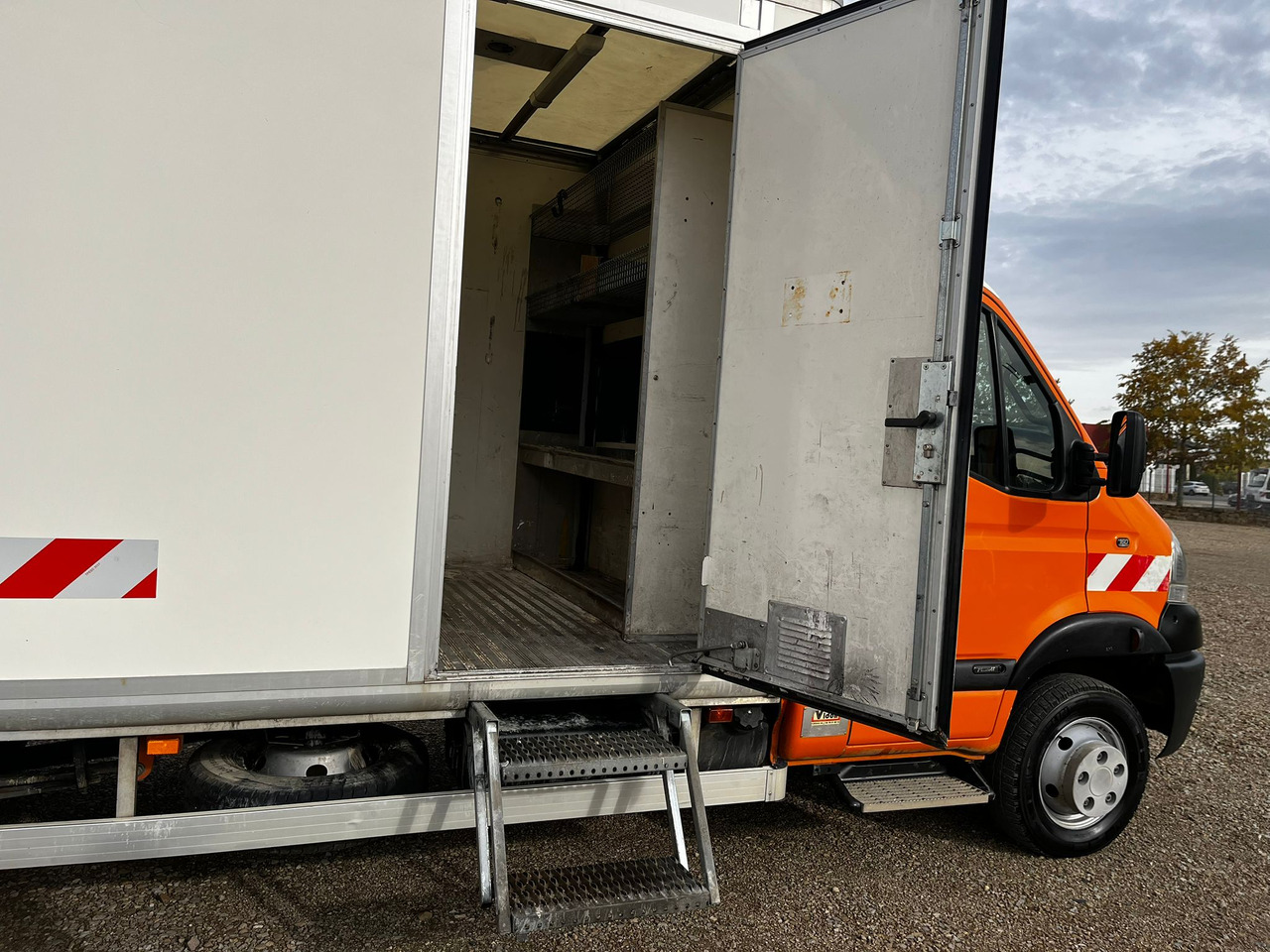 Koffer LKW RENAULT Mascott DCI 160 CAISSE + HAYON
