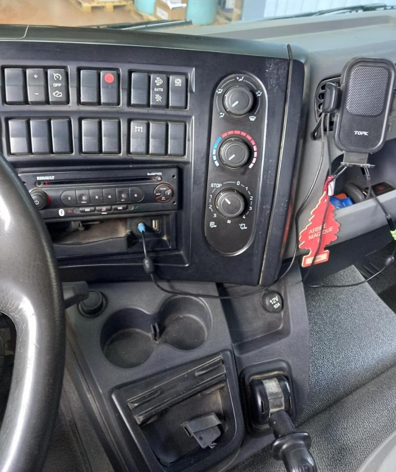 Koffer LKW Renault D 4X2 180cv