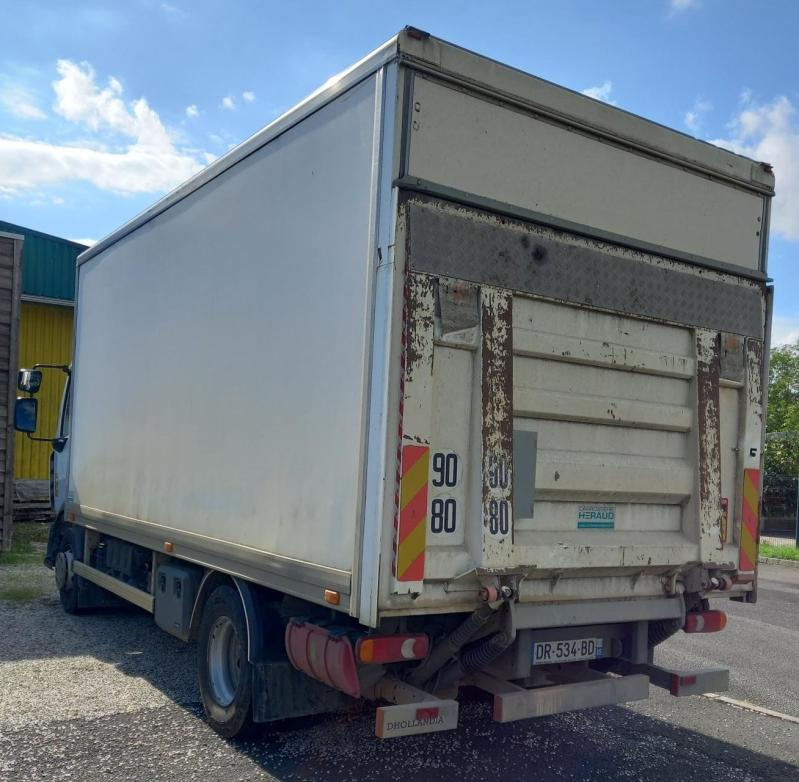 Koffer LKW Renault D 4X2 180cv